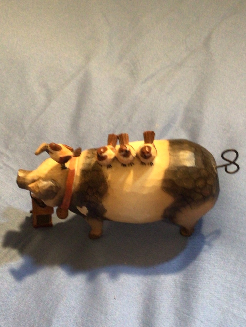 Blossom Bucket Pig w/Birds Wooden